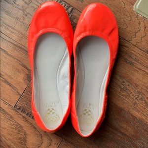 Vince Camuto s9 hot pink patent ballet flats